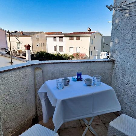 Apartment Aqua Near The City Beach Novalja Dış mekan fotoğraf